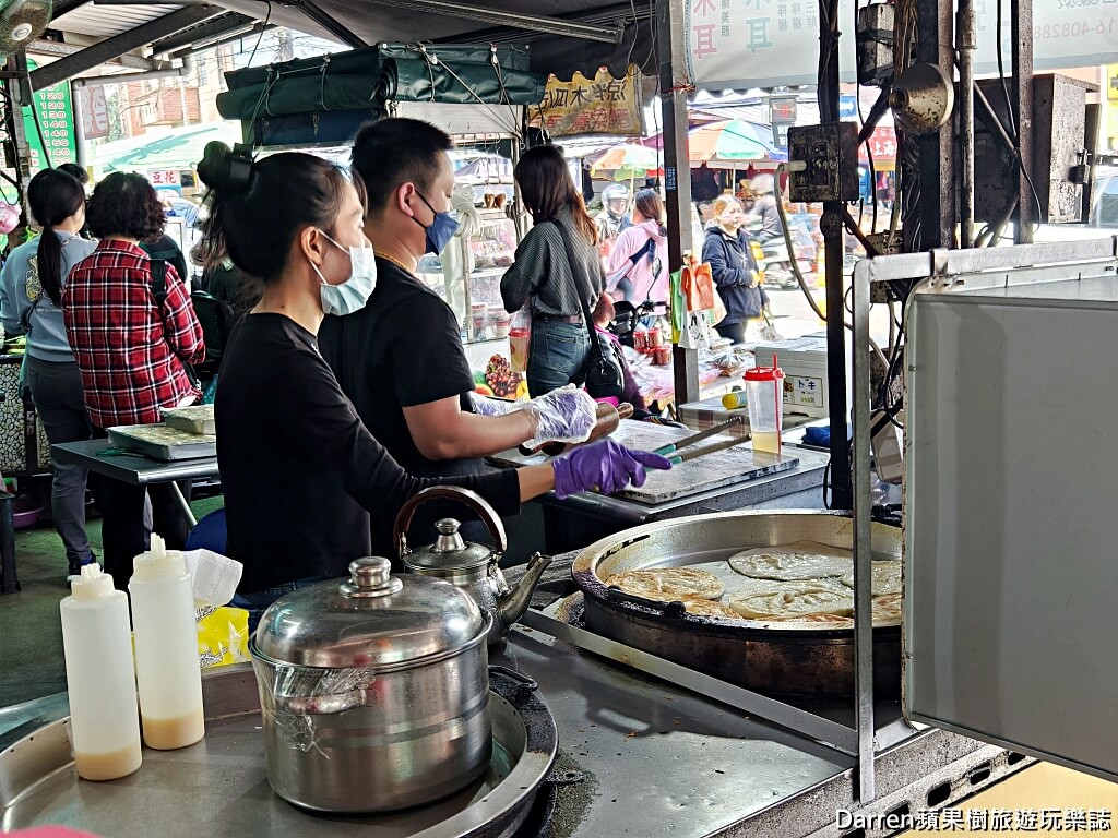 忠貞甩餅,龍岡市場美食,忠貞市場美食