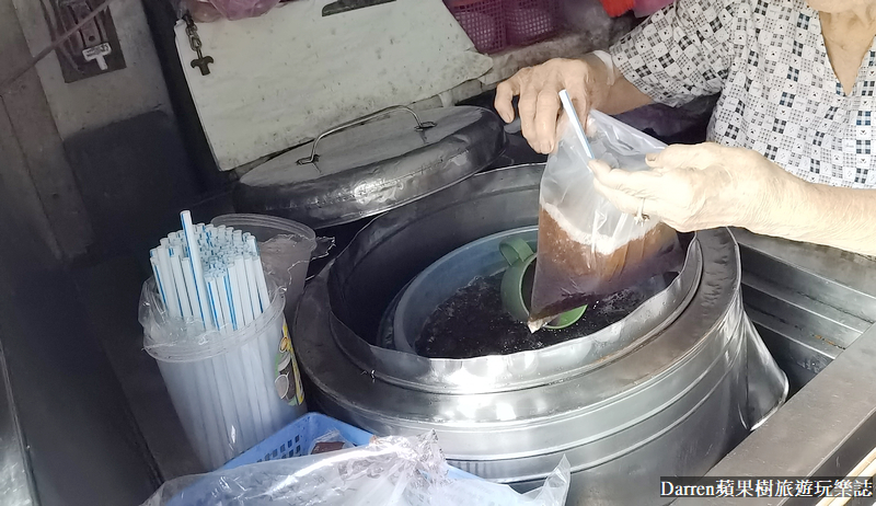 板橋美食|阿嬤的紅茶冰/只有在地人知道的40年古早味紅茶冰(價位)