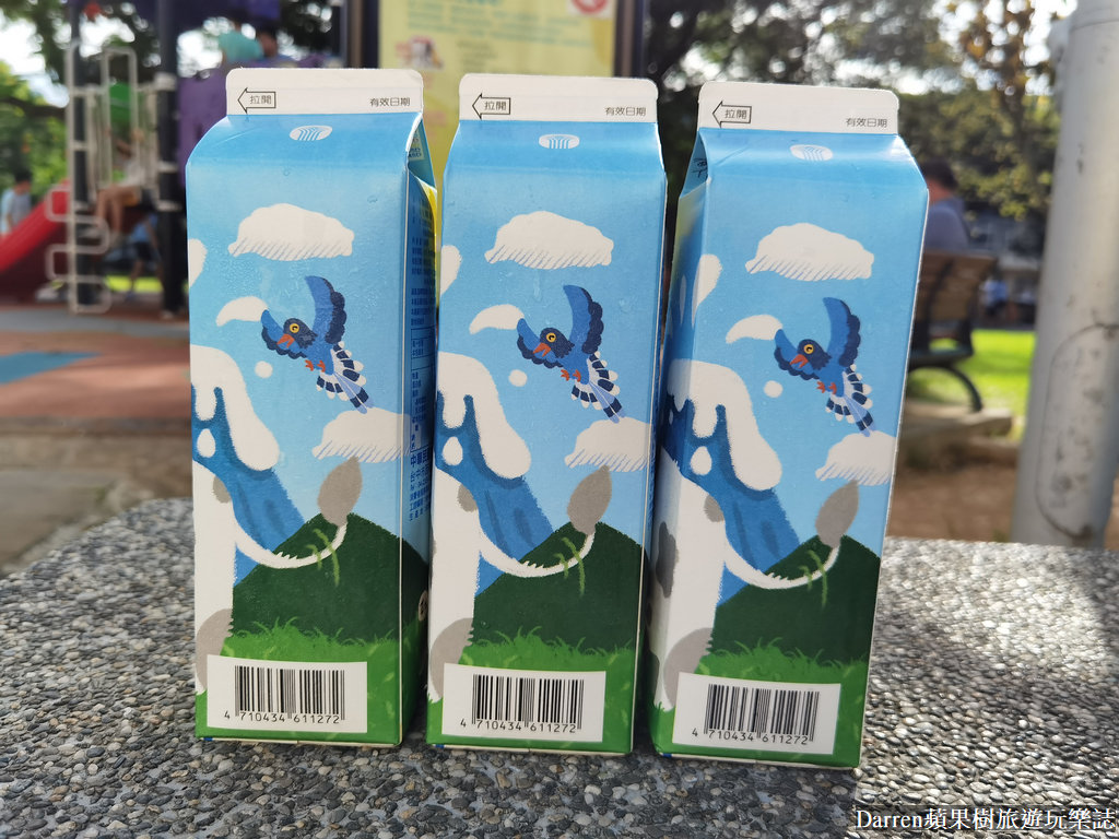 家樂福必買,家樂福好物分享,崙背鮮乳饅頭,臺灣在地牛乳,台農保久乳壽山動物園款