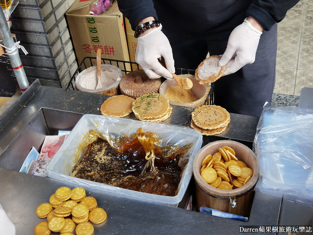 迪化街純正麥芽餅,古早味麥芽餅,迪化街美食,迪化街點心,麥芽糖餅帥老闆,大同區美食