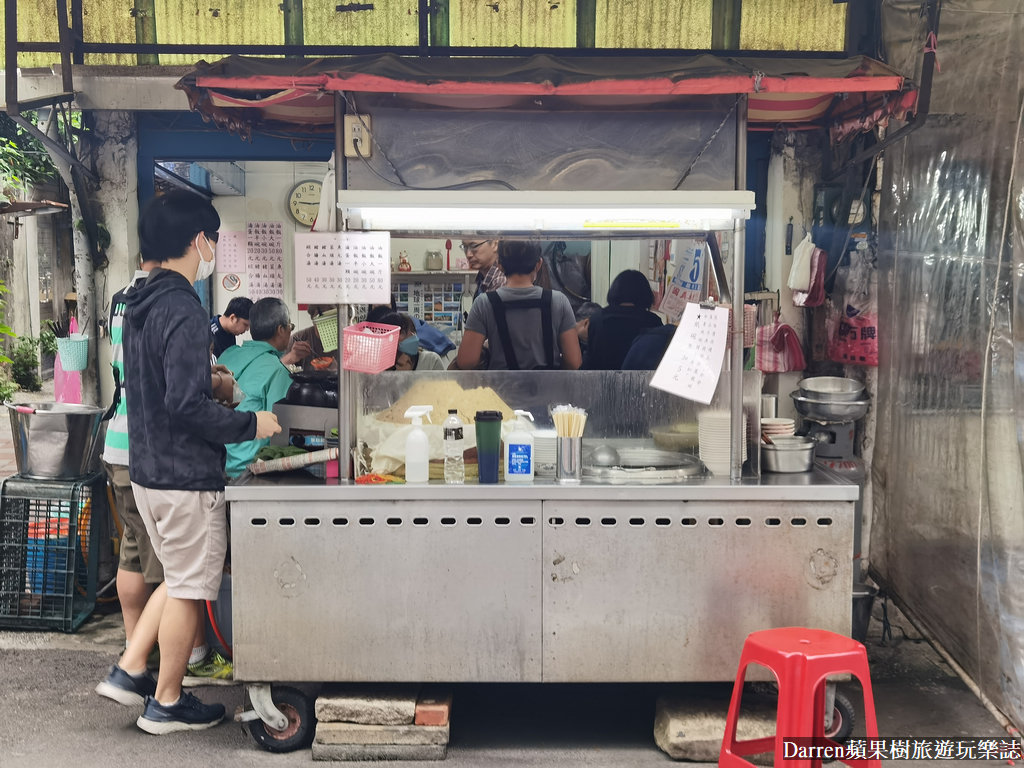 大龍峒熊會長油飯,大龍峒美食,大龍峒無名油飯,大同區彌月油飯,台北油飯推薦,大 龍 峒美食 PTT,大龍峒早餐,哈密街美食,大龍峒保安宮附近美食,保安宮週邊美食,大龍峒美食早餐,保安宮廟口美食,大龍峒美食油飯