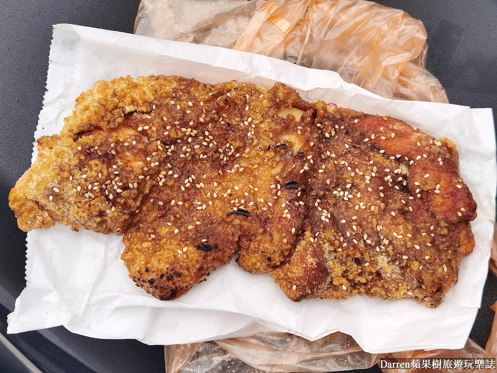 三重火烤香雞排,三重雞排ptt,三重雞排推薦,三重三民街雞排,三重三民街碳烤雞排,三重大雞排,碳烤雞彈,三重小吃,三重炸雞,三重美食