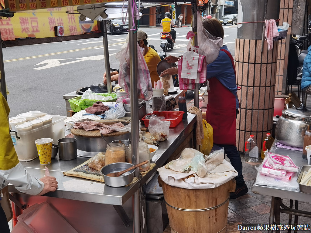 大橋頭早餐,大橋頭美食,大橋頭美食dcard,大橋頭美食早餐,無名(專家)豆漿蛋餅,台北蛋餅dcard,台北脆皮蛋餅,台北手工蛋餅,台北蛋餅早餐店,延三早餐,台北 在地人 早餐