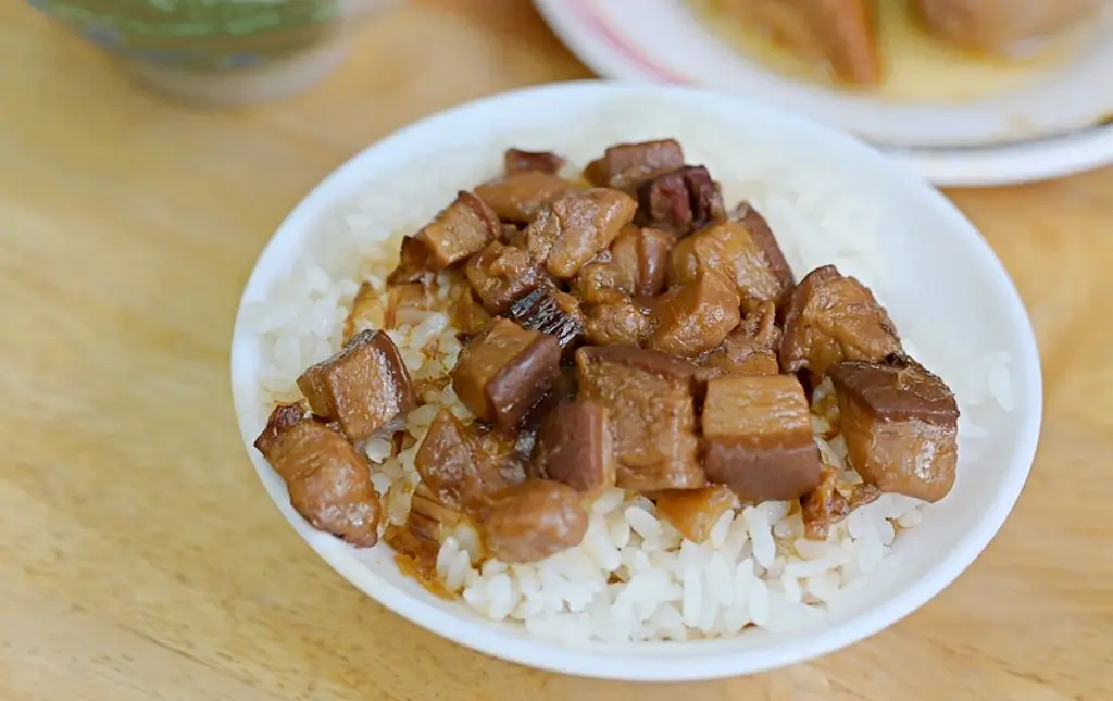 滷三塊五花肉飯,北投美食,石牌宵夜