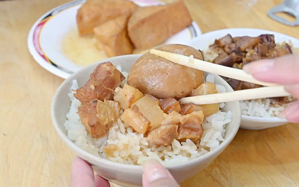 滷三塊五花肉飯,北投美食,石牌宵夜