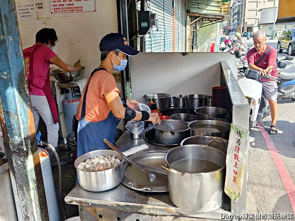天橋下早餐添巧麵,三峽美食