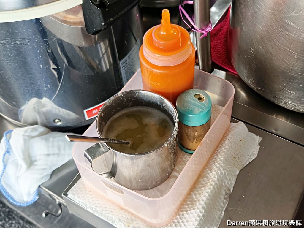 津有味油飯滷肉飯
