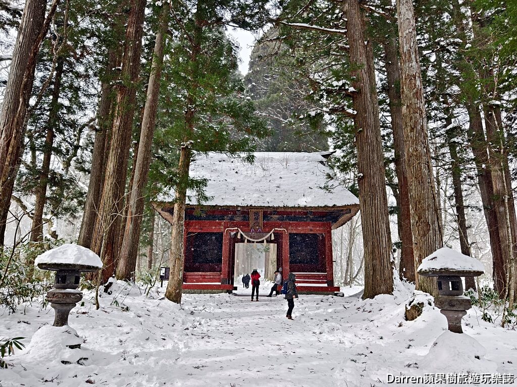 戶隱神社