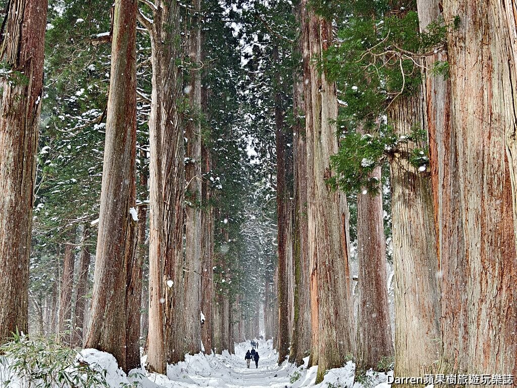 戶隱神社