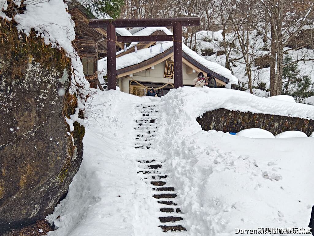 戶隱神社