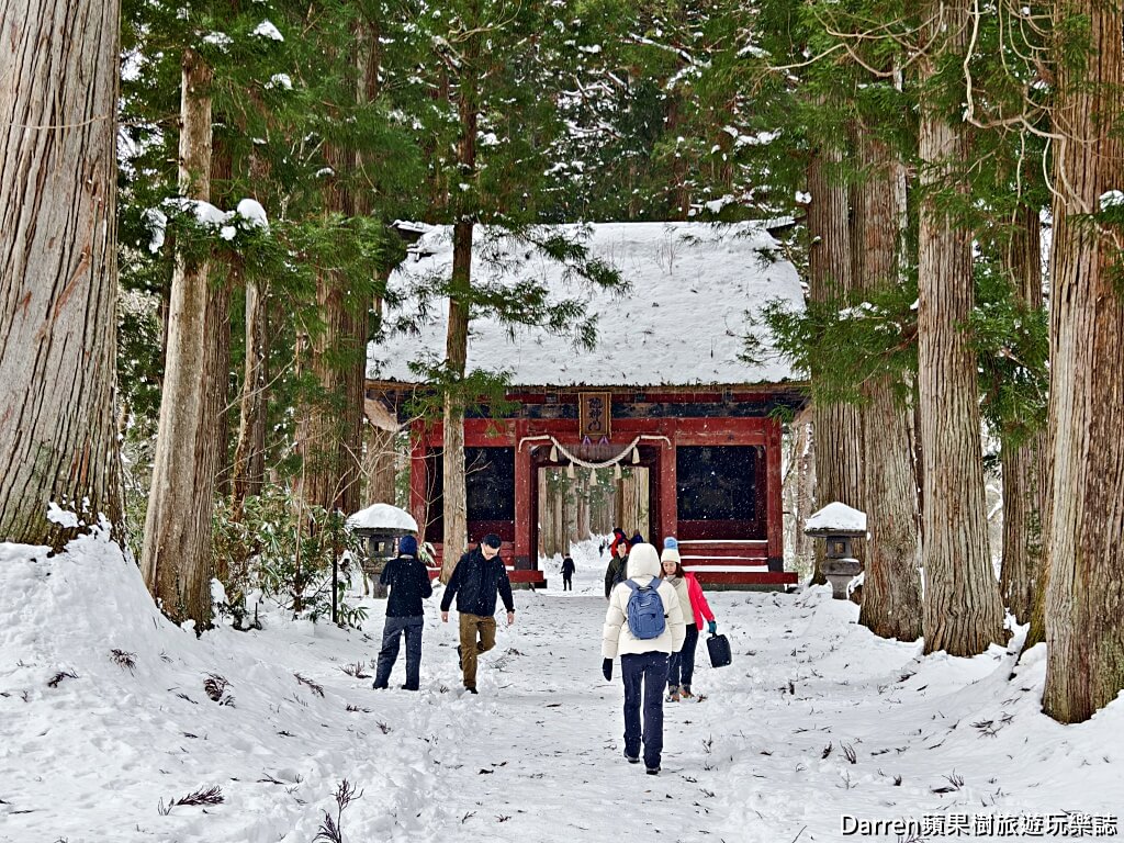 戶隱神社