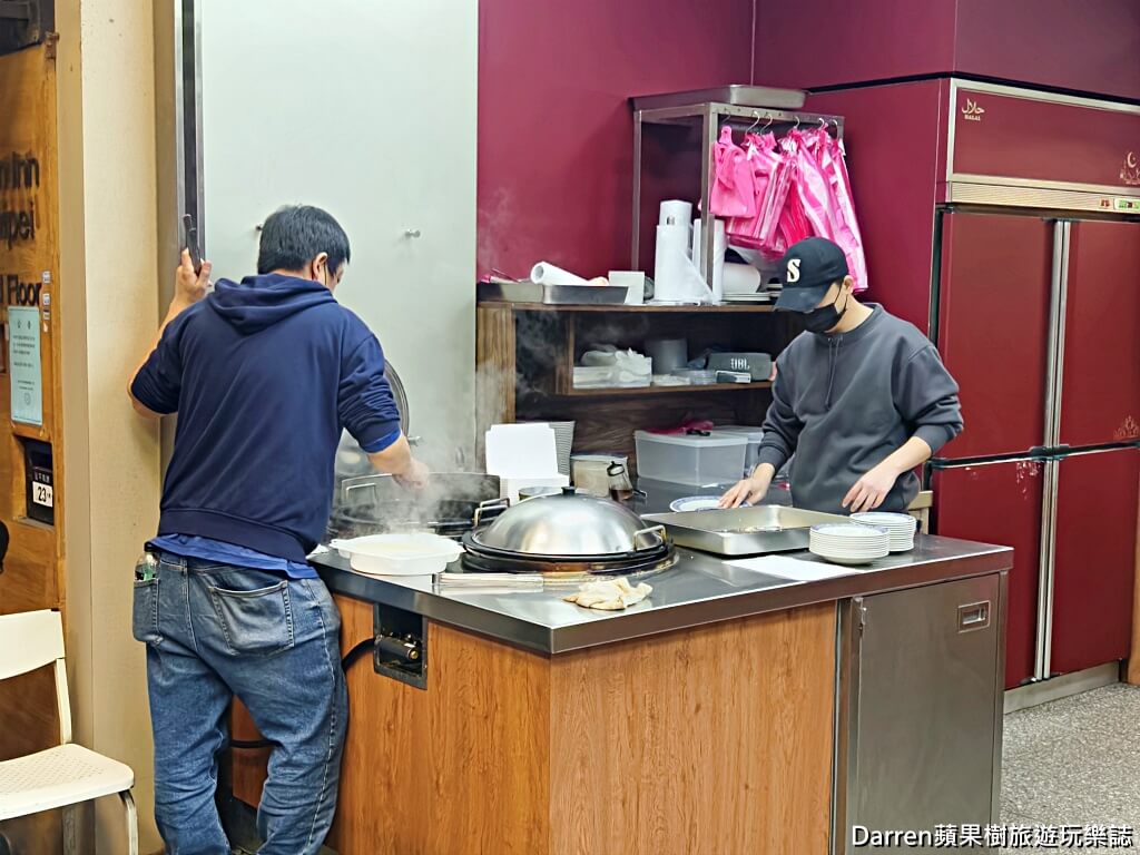 清真黃牛肉麵館
