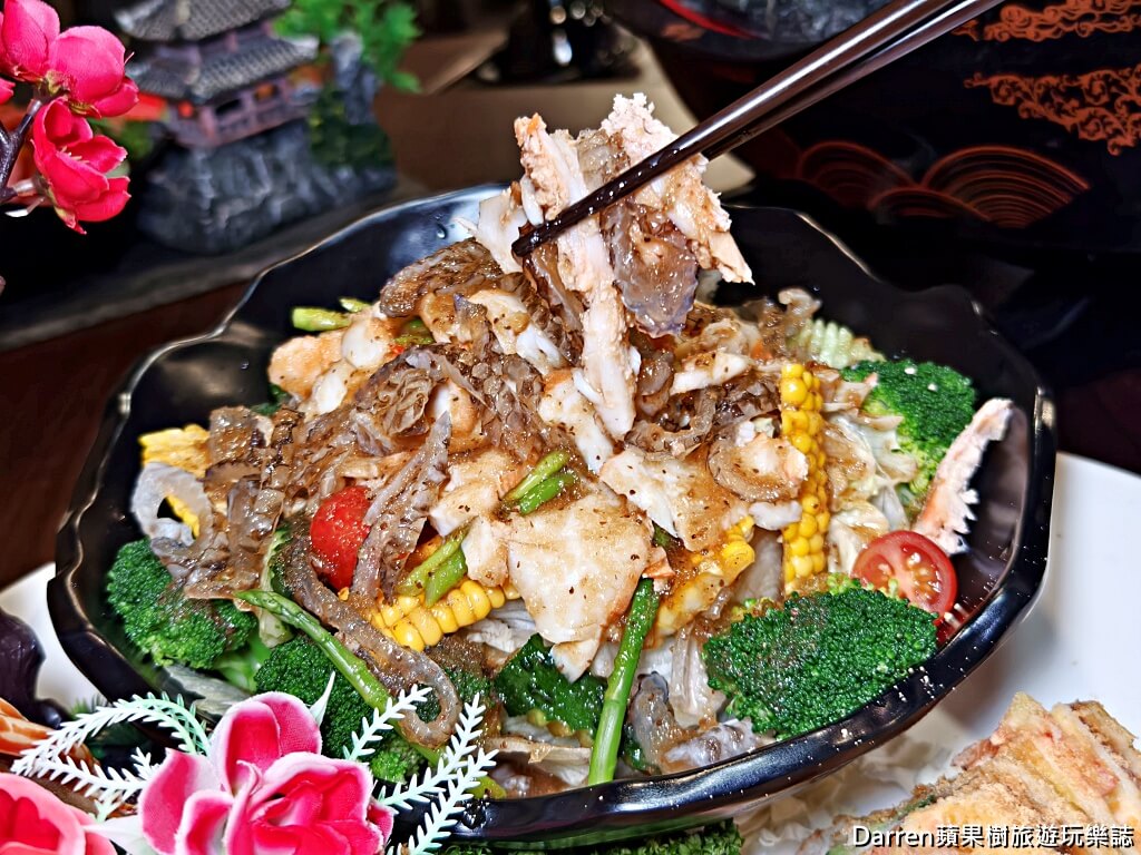 萬里古早風味甕仔雞