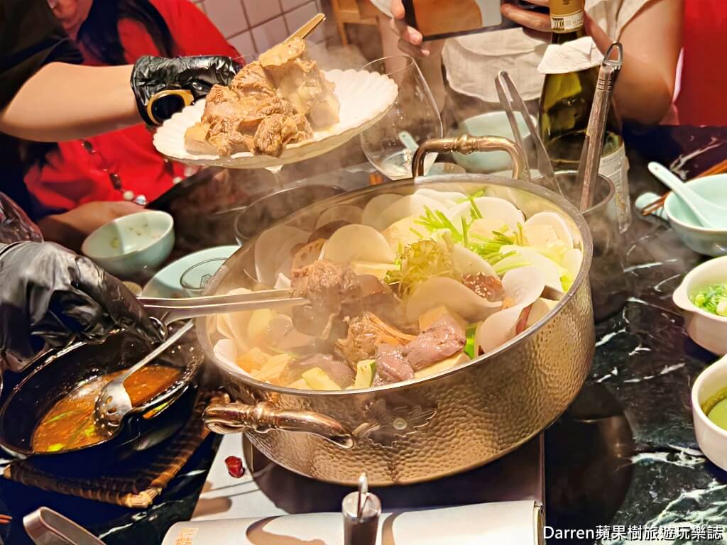 李白白鴛鴦麻辣鍋