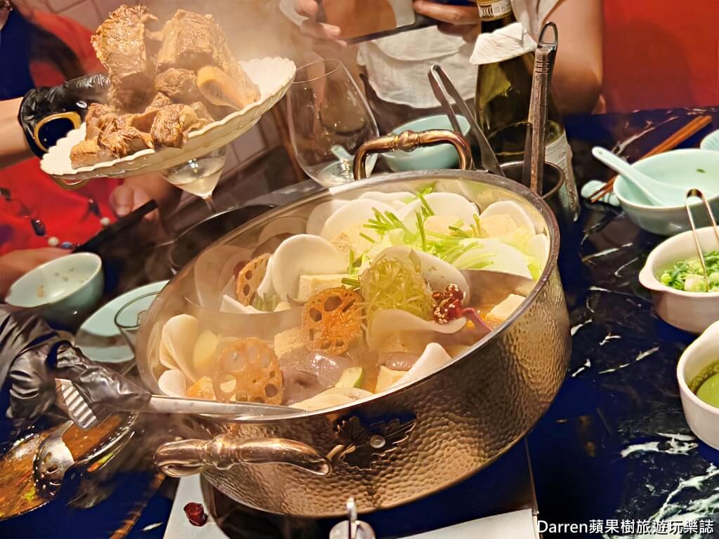 李白白鴛鴦麻辣鍋
