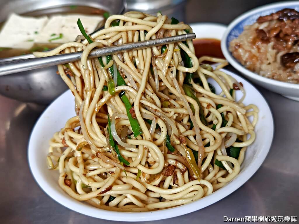 天橋下炒麵、米糕、肉粽,田中美食