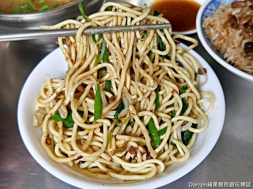 天橋下炒麵、米糕、肉粽,田中美食