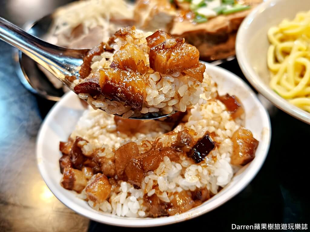 蘆洲美食,蘆洲切仔麵,周烏豬切仔麵,湧蓮寺美食,蘆洲湧蓮寺切仔麵,蘆洲在地老店,蘆洲小吃推薦,嘴邊肉切仔麵,蘆洲黑白切,蘆洲切仔麵推薦,蘆洲市場美食、台北橋站美食、三民高中站美食