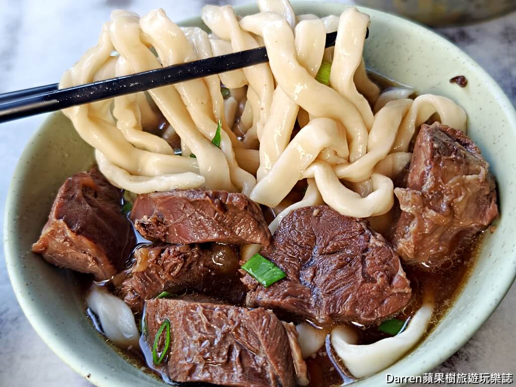 老劉刀切牛肉麵,西門町牛肉麵,萬華牛肉麵,洛陽街美食,台北牛肉麵推薦,萬華美食,平價牛肉麵