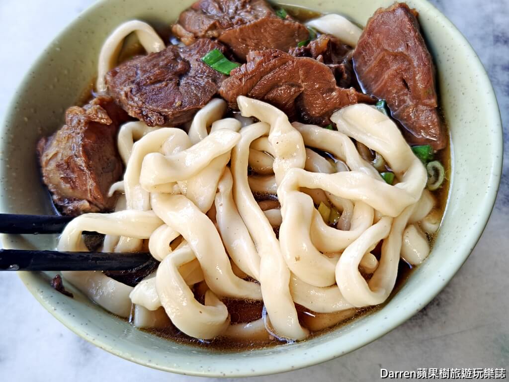 老劉刀切牛肉麵,西門町牛肉麵,萬華牛肉麵,洛陽街美食,台北牛肉麵推薦,萬華美食,平價牛肉麵