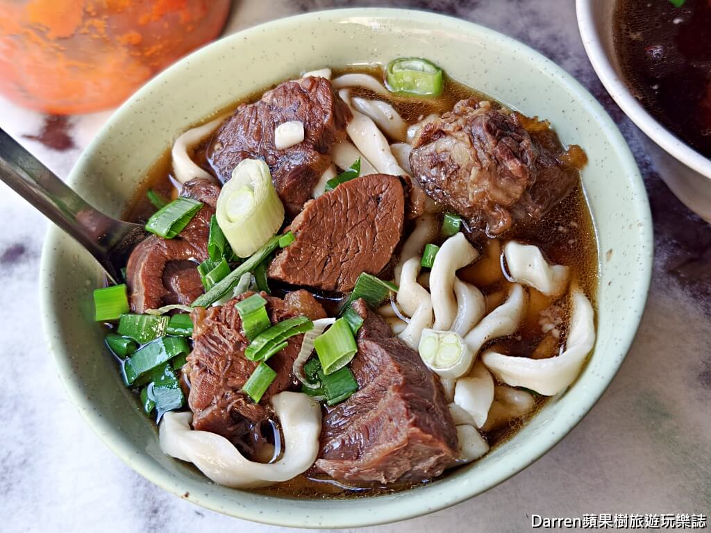 老劉刀切牛肉麵,西門町牛肉麵,萬華牛肉麵,洛陽街美食,台北牛肉麵推薦,萬華美食,平價牛肉麵