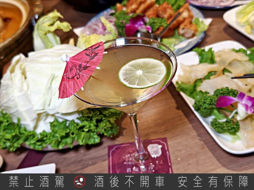 君曜雞湯,信義區雞湯,台北雞湯火鍋,人蔘花膠雞湯,台北聚餐餐廳,信義區包廂餐廳,信義區美食推薦,台北海鮮火鍋