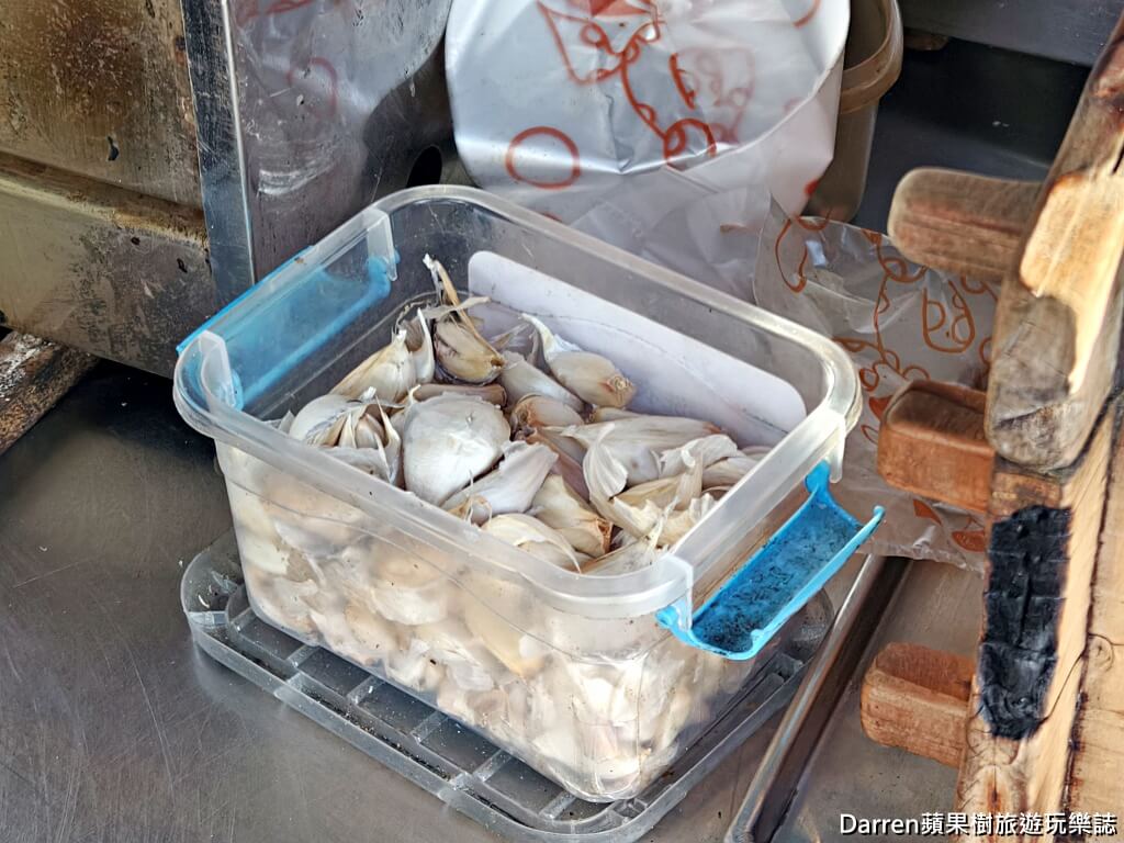 三重豬血糕,隱藏版豬血糕,三重大腸包小腸,三重美食推薦,三重必吃,三重無名攤車,全台最好吃豬血糕,三重下午茶,永安北路美食