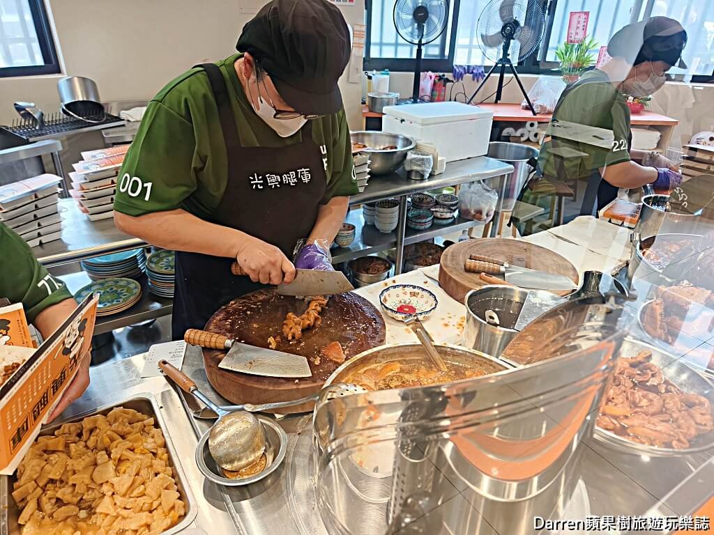 光興腿庫,三重美食,三重腿庫便當,三重便當推薦,三重排隊美食,新北腿庫,腿庫便當推薦,三重魯大腸,三重小吃,三重國小站美食
