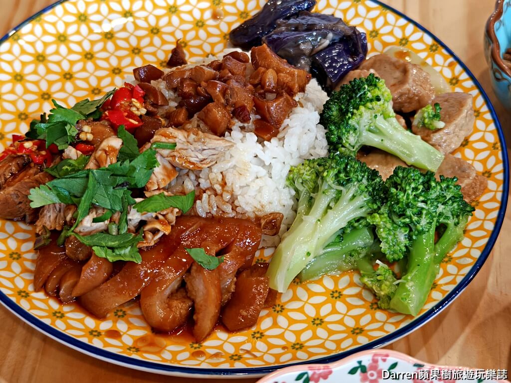 光興腿庫,三重美食,三重腿庫便當,三重便當推薦,三重排隊美食,新北腿庫,腿庫便當推薦,三重魯大腸,三重小吃,三重國小站美食