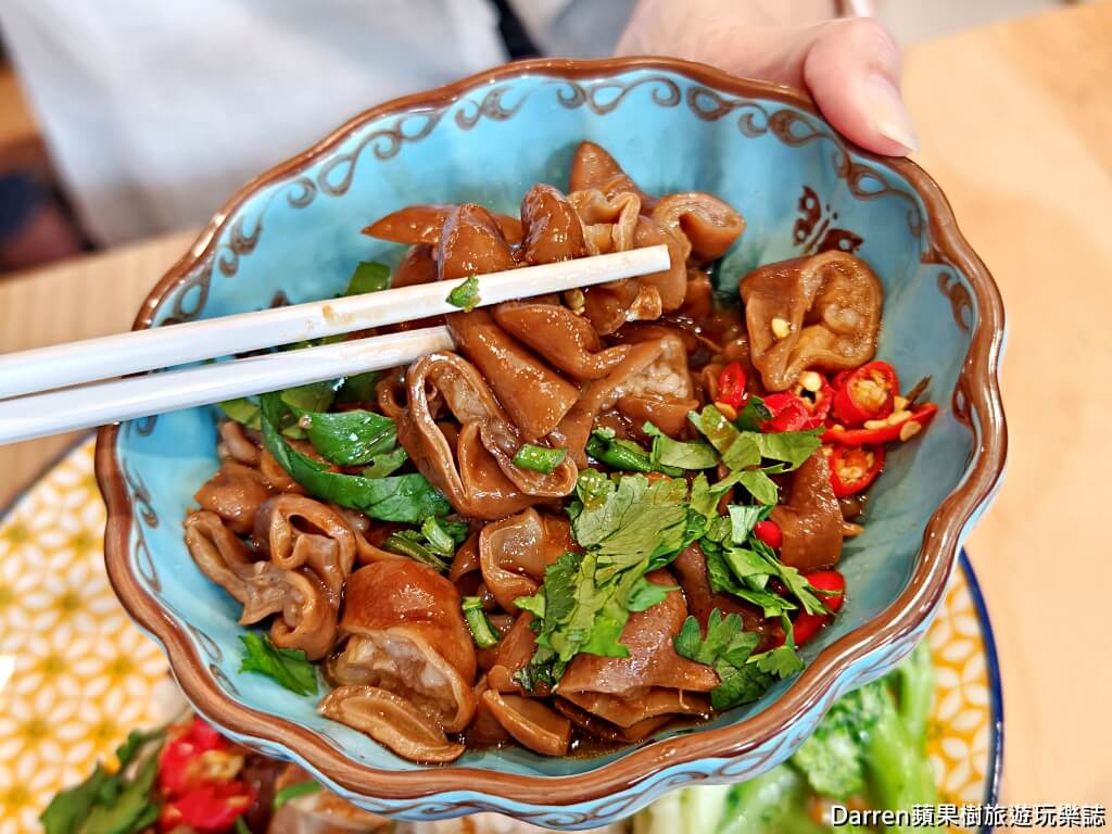光興腿庫,三重美食,三重腿庫便當,三重便當推薦,三重排隊美食,新北腿庫,腿庫便當推薦,三重魯大腸,三重小吃,三重國小站美食