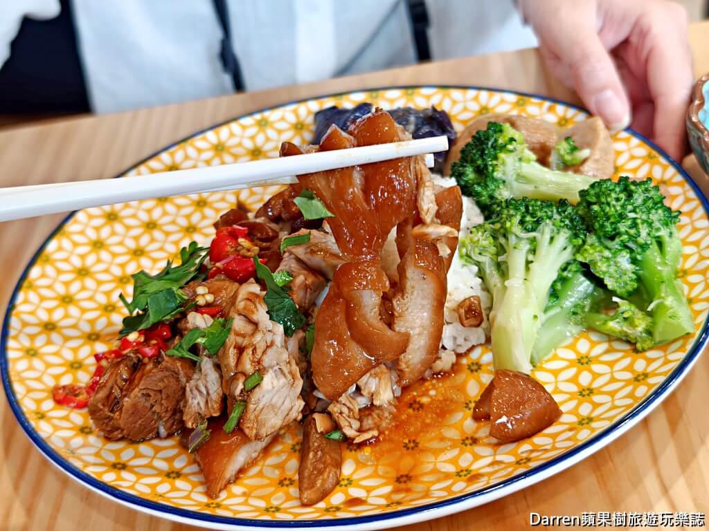 光興腿庫,三重美食,三重腿庫便當,三重便當推薦,三重排隊美食,新北腿庫,腿庫便當推薦,三重魯大腸,三重小吃,三重國小站美食