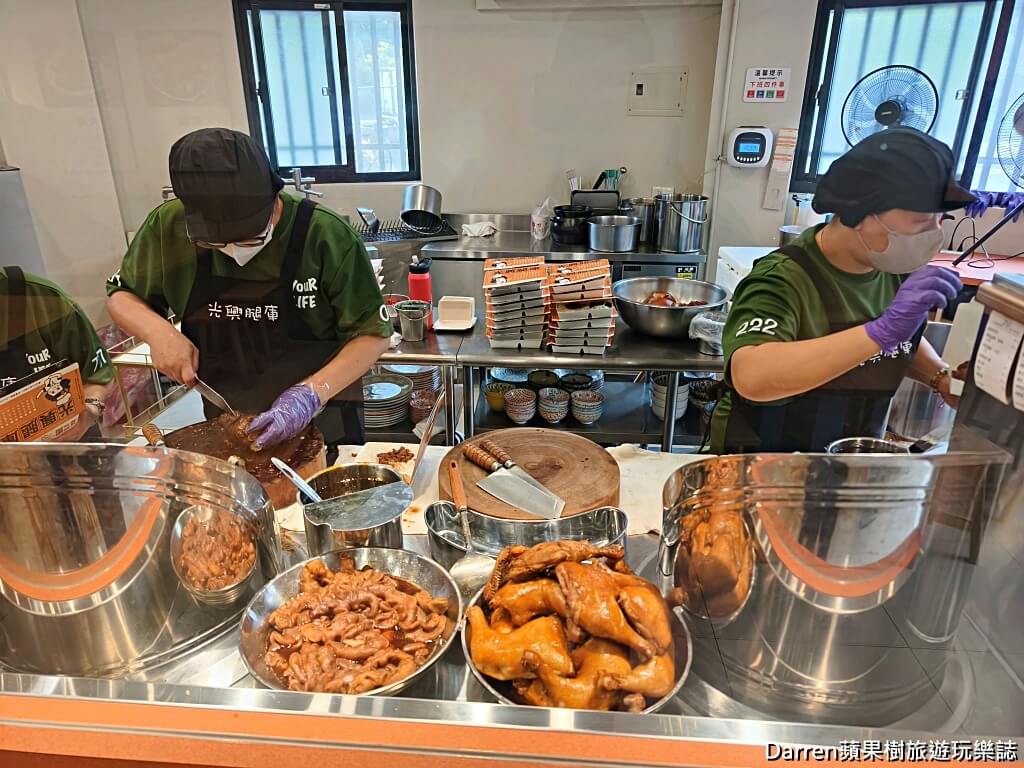 光興腿庫,三重美食,三重腿庫便當,三重便當推薦,三重排隊美食,新北腿庫,腿庫便當推薦,三重魯大腸,三重小吃,三重國小站美食