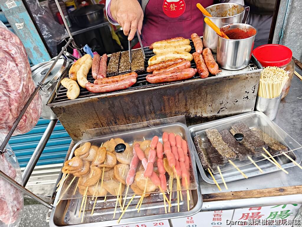 阿菊炭烤香腸攤,三重炭烤香腸,三重香腸推薦,炭烤香腸老攤,三重在地小吃,大腸包小腸推薦,三重美食