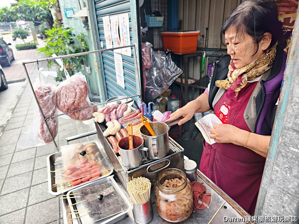 阿菊炭烤香腸攤,三重炭烤香腸,三重香腸推薦,炭烤香腸老攤,三重在地小吃,大腸包小腸推薦,三重美食