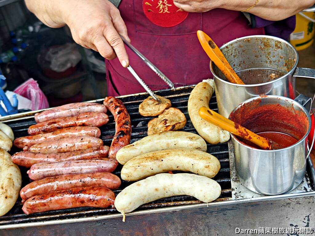 阿菊炭烤香腸攤,三重炭烤香腸,三重香腸推薦,炭烤香腸老攤,三重在地小吃,大腸包小腸推薦,三重美食