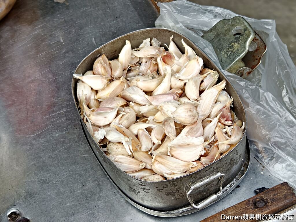 阿菊炭烤香腸攤,三重炭烤香腸,三重香腸推薦,炭烤香腸老攤,三重在地小吃,大腸包小腸推薦,三重美食