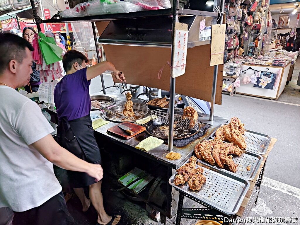 黃石市場香菇肉粥,黃石市場紅燒肉,黃石市場雞捲,板橋黃石市場美食,府中站美食,板橋排隊美食,板橋市場小吃