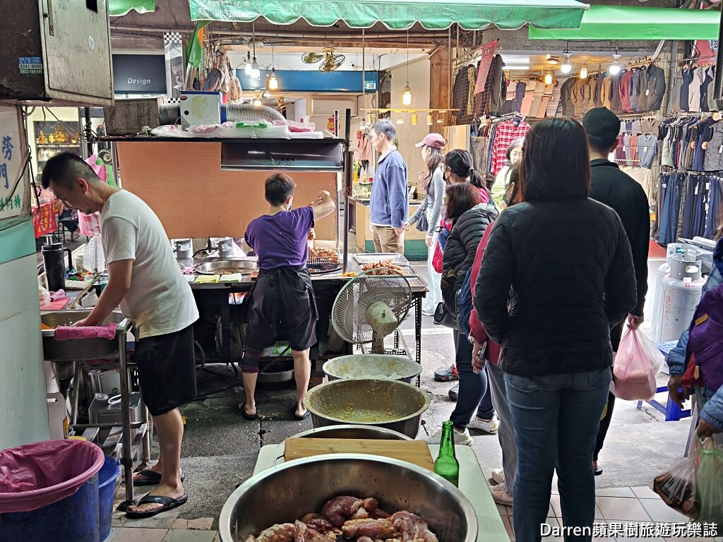 黃石市場香菇肉粥,黃石市場紅燒肉,黃石市場雞捲,板橋黃石市場美食,府中站美食,板橋排隊美食,板橋市場小吃