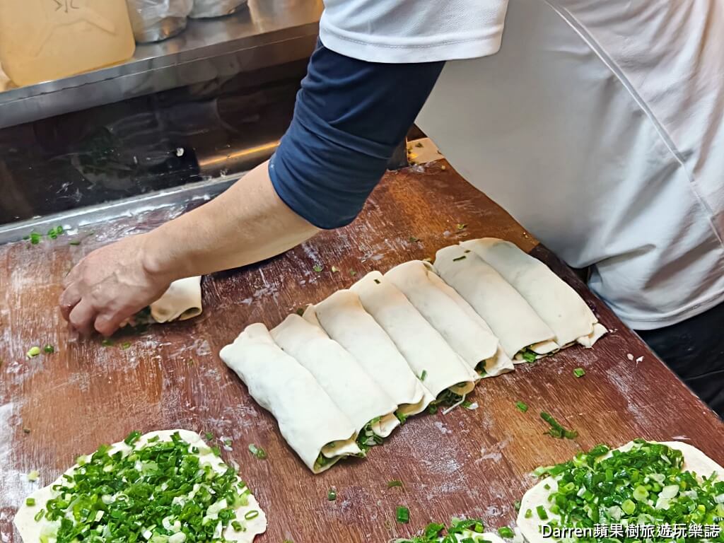 蘆洲總讚手作蔥餅,蘆洲美食,蘆洲夜市美食,蔥油餅,手作蔥餅,蘆洲廟口夜市必吃美食,三民高中站美食推薦