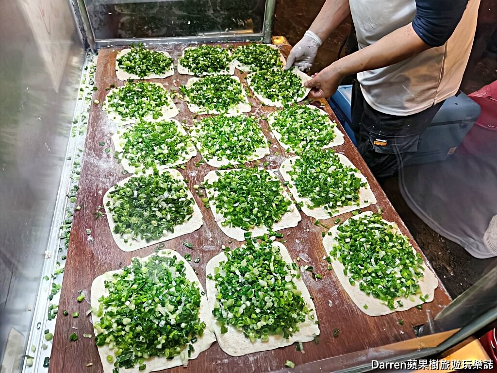 蘆洲總讚手作蔥餅,蘆洲美食,蘆洲夜市美食,蔥油餅,手作蔥餅,蘆洲廟口夜市必吃美食,三民高中站美食推薦