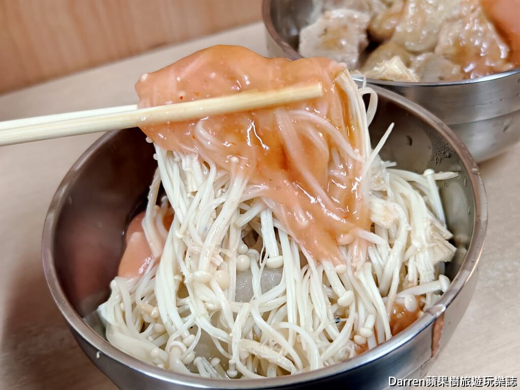 蘆洲黑輪,蘆洲廟口夜市美食,湧蓮寺美食,蘆洲夜市必吃,蘆洲銅板小吃,高雄黑輪,蘆洲在地美食