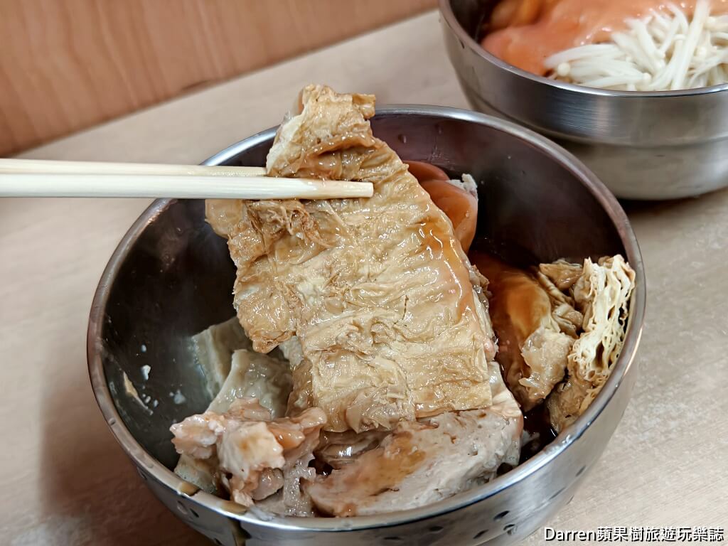 蘆洲黑輪,蘆洲廟口夜市美食,湧蓮寺美食,蘆洲夜市必吃,蘆洲銅板小吃,高雄黑輪,蘆洲在地美食