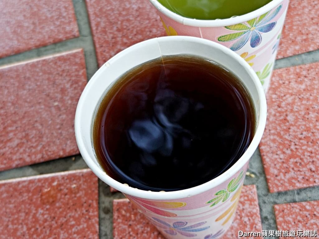 正發青草舖,大稻埕青草茶,台北青草茶推薦,百年青草舖,永樂市場美食,迪化街飲料,古早味青草茶