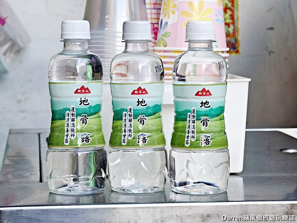 正發青草舖,大稻埕青草茶,台北青草茶推薦,百年青草舖,永樂市場美食,迪化街飲料,古早味青草茶