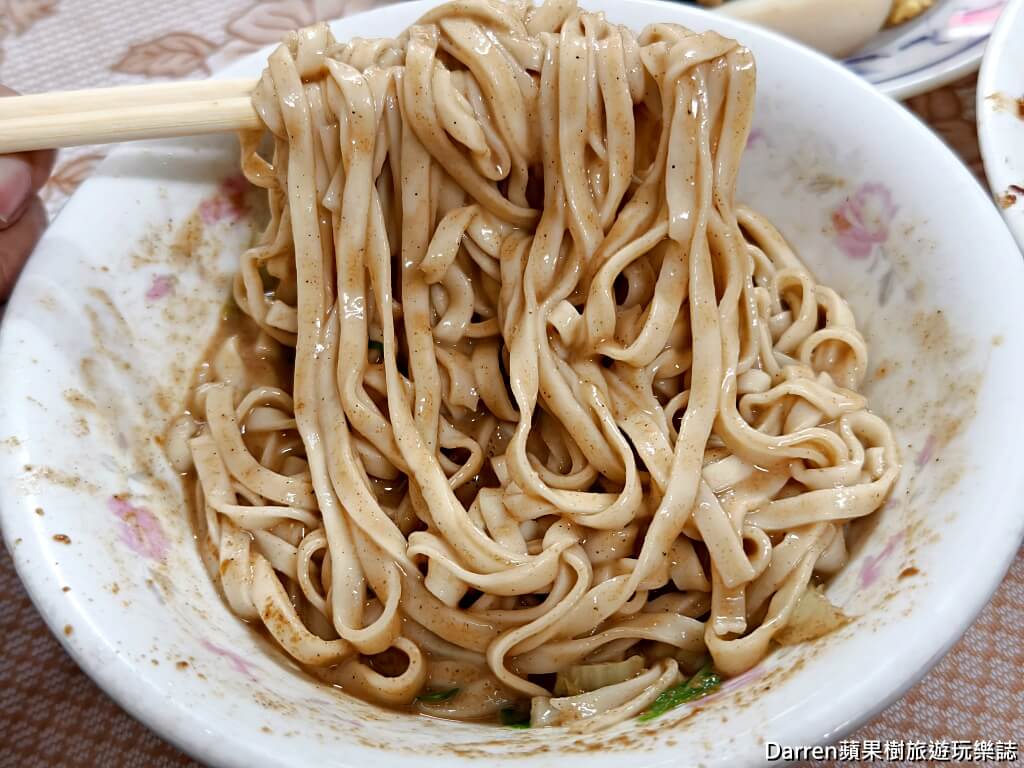 頂好川味小吃店,新莊美食,新莊川味小吃,新莊麵店,新莊炸醬麵,新莊麻醬麵,四維路美食,後港昭德宮美食