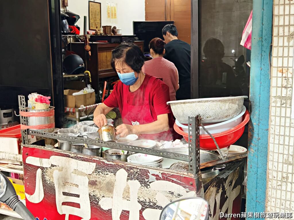 頂好川味小吃店,新莊美食,新莊川味小吃,新莊麵店,新莊炸醬麵,新莊麻醬麵,四維路美食,後港昭德宮美食