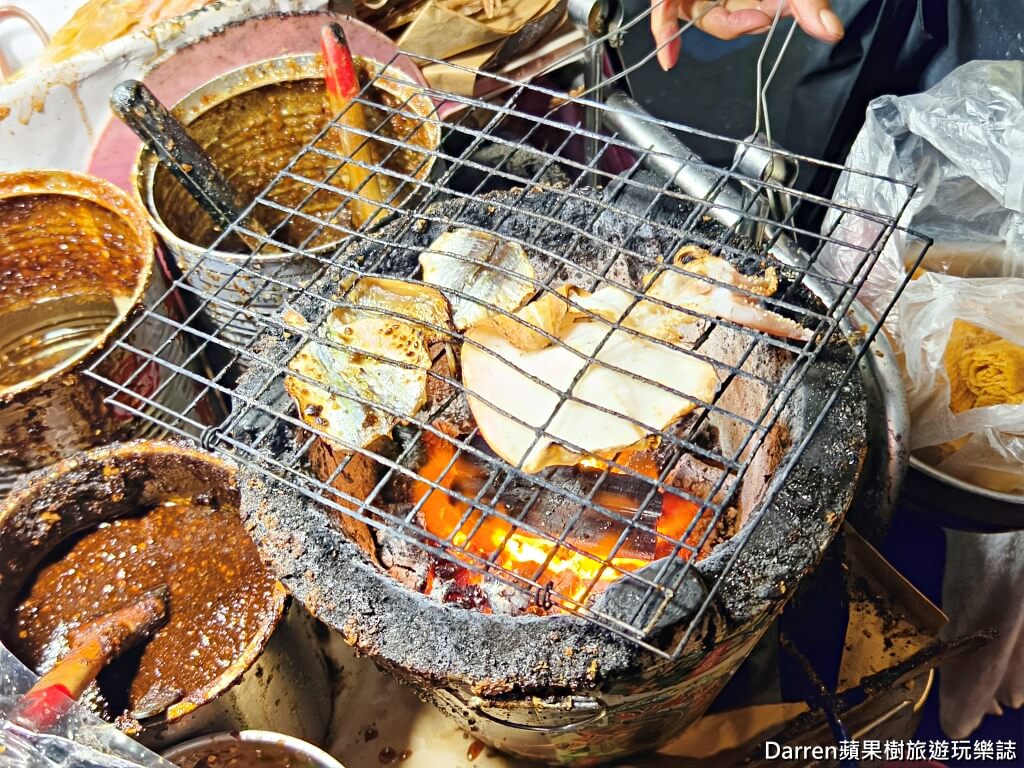 萬華阿嬌姨烤魷魚,艋舺夜市美食,龍山寺站美食,萬華夜市小吃,萬華烤魷魚