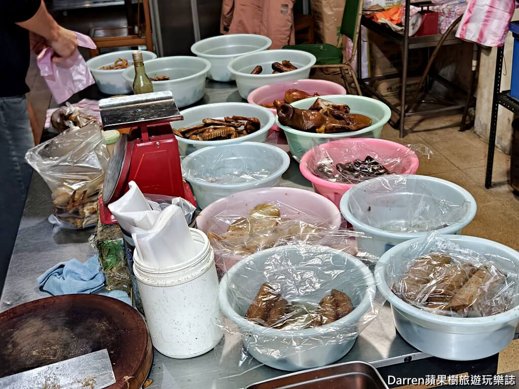 山佳煙燻雞腳,山佳煙燻雞腳72年老店,樹林美食,山佳美食,山佳車站美食,樹林滷味推薦