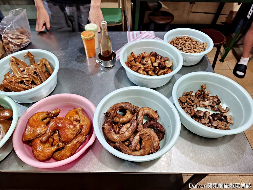 山佳煙燻雞腳,山佳煙燻雞腳72年老店,樹林美食,山佳美食,山佳車站美食,樹林滷味推薦
