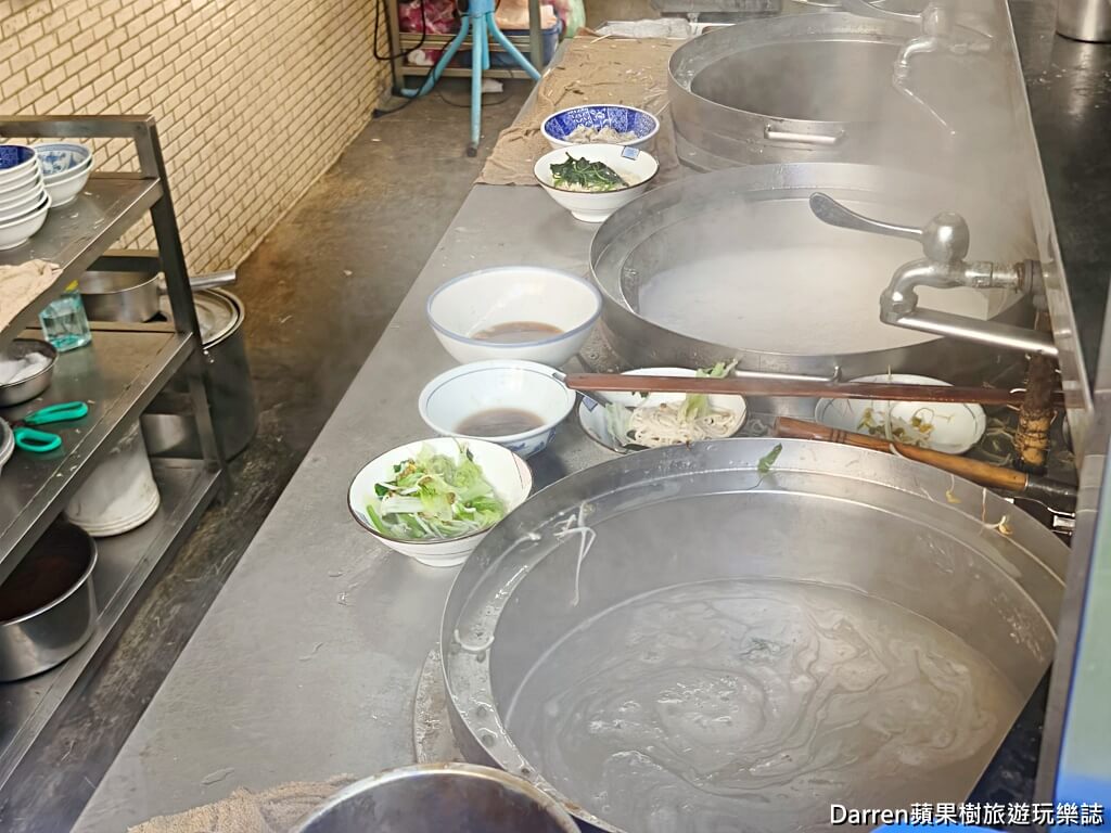 阿明烏醋麵,新莊美食,新莊小吃,新莊乾麵,新莊黑白切,新莊銅板美食